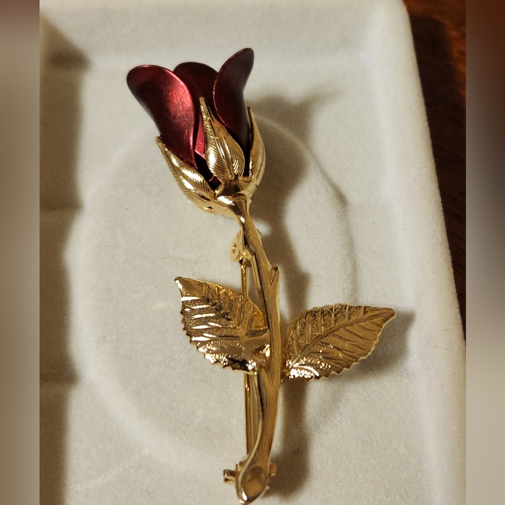 Rose Brooch 🌹